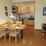 Haus Strelasund Strandlaeufer Остзебад Бинц