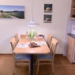 Haus Strelasund Strandlaeufer Апартаменты Остзебад Бинц